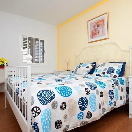 Argo, Semi-detached Bungalow Close To The Beach *